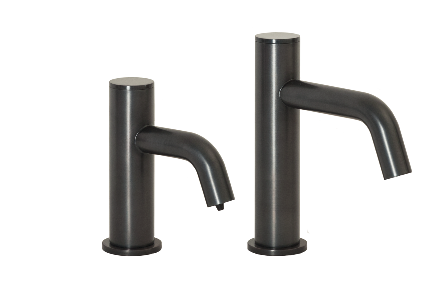 MP3260 Automatic Hands-Free Faucet with 6” Spout Reach and Automatic Soap Dispenser with 32oz. Bottle In Oil Rubbed Bronze